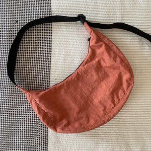 Baggu Medium Nylon Crescent Bag in Rhubarb